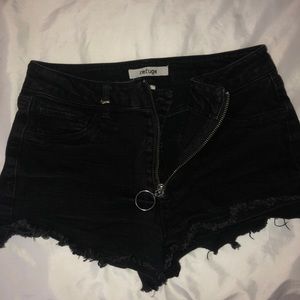 Refuge denim shorts! Size 6